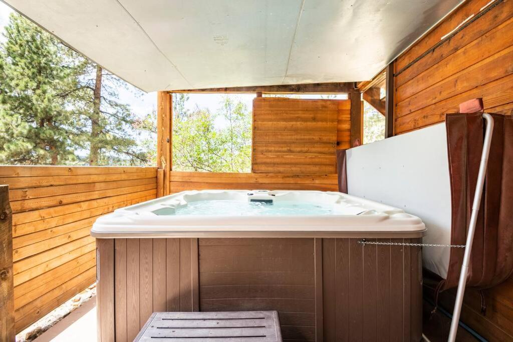 Private Hot Tub Overlooking Pikes Peak Woodland Park Kültér fotó
